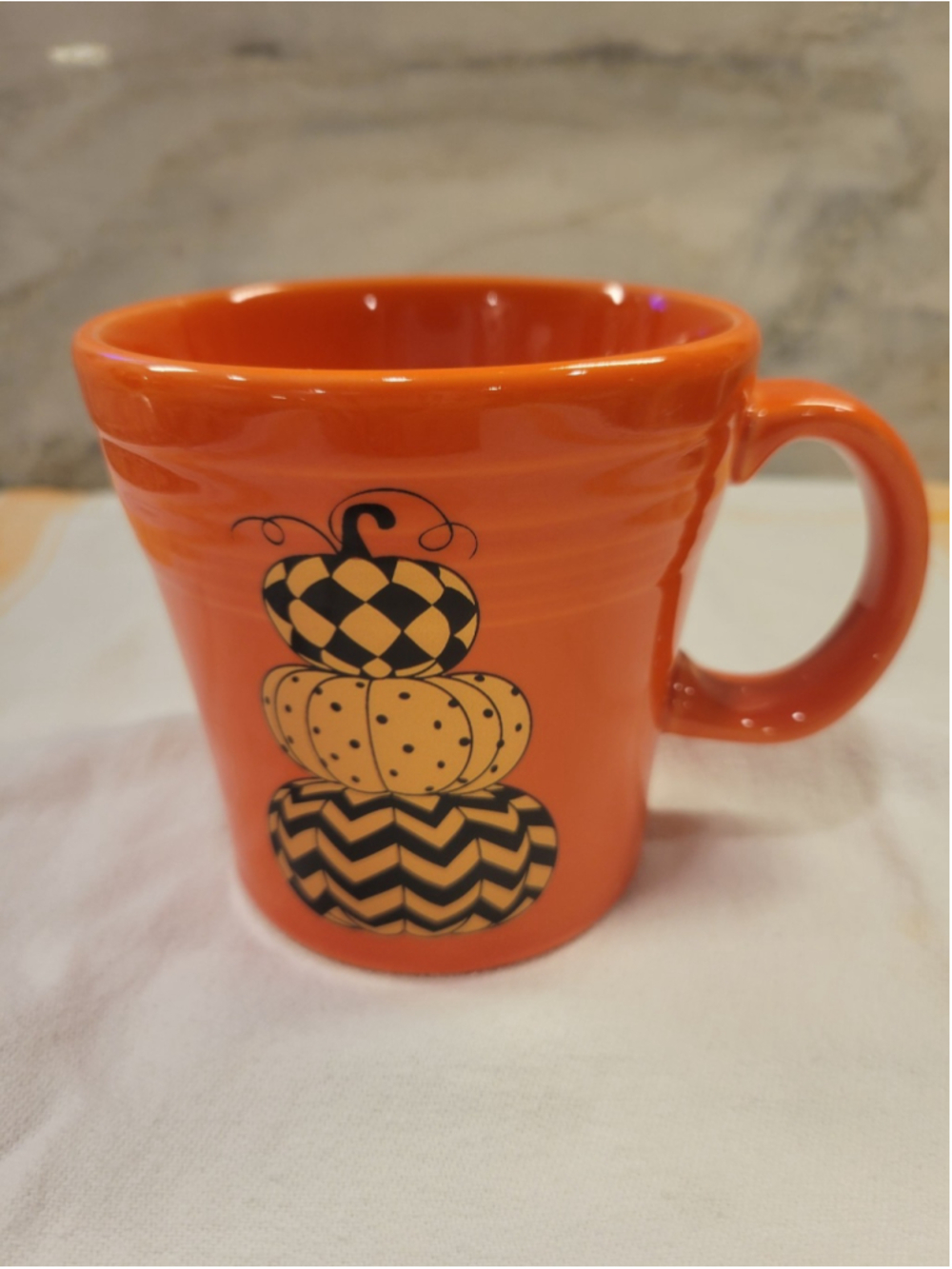 Fiesta Geo Pumpkin Poppy 15 oz Tapered Mug Halloween Retired USA
